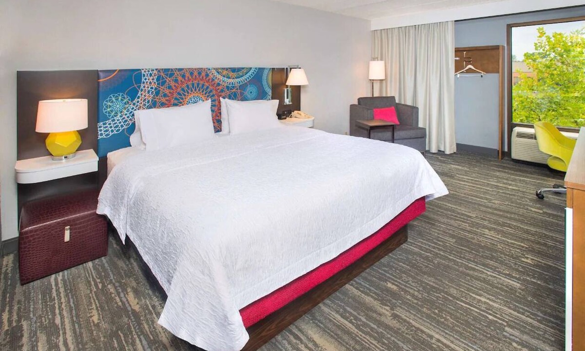 Parole Hotel | Minutes from History: Room w/Free Breakfast Near Downtown Annapolis