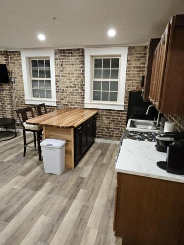 Maryville Apartment | Modern 1BR Apartment in GREAT Location Unit 203