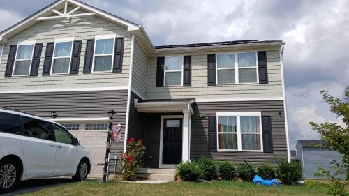 Potomac Apartment | Modern 2-Bedroom 2-Bed Apartment with Private Access Door near I-81