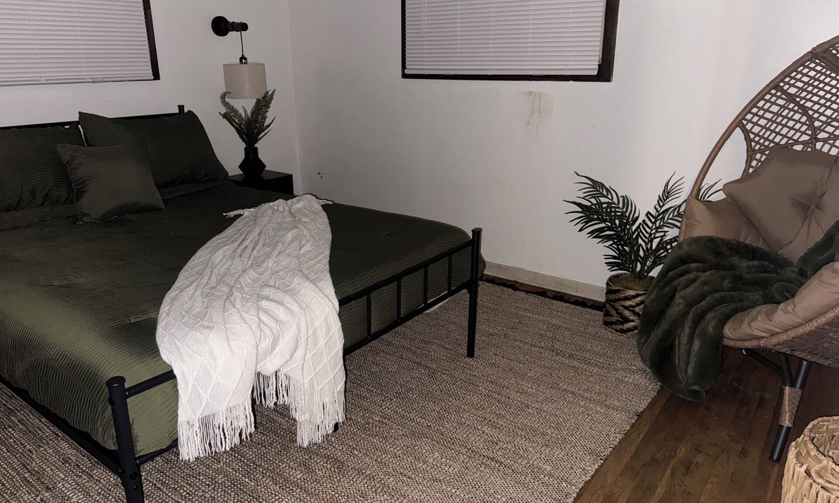 North Chicago House | Modern 3-bedroom house in tranquil North Chicago near Great Lakes Navy Base