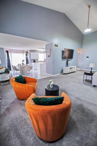 Afton House | Modern Comfort Loves Park - Stylish 3BR Getaway