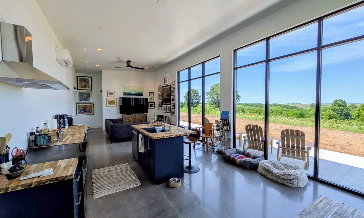 Neal House | Modern Lodge Near Fall River, Huge Windows and Views, Very Private