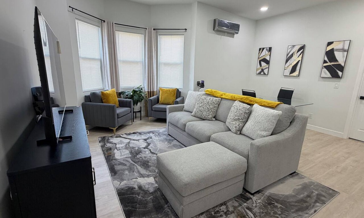 Communipaw Apartment | Modern luxury 2-bedroom apartment in Jersey City