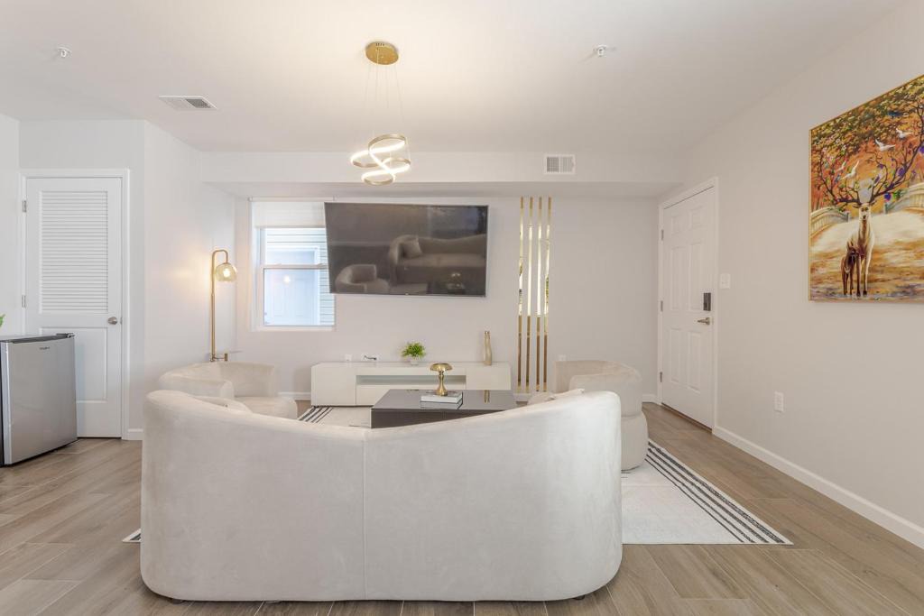 Elizabeth Apartment | Modern one bedroom apartment