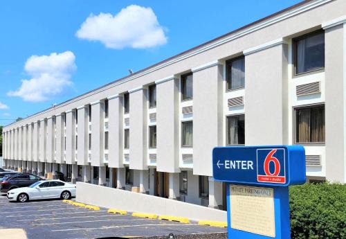 Catonsville Hotel | Motel 6 Catonsville MD Baltimore West