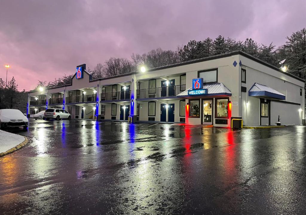 Kingston Hotel | Motel 6-Kingston, TN