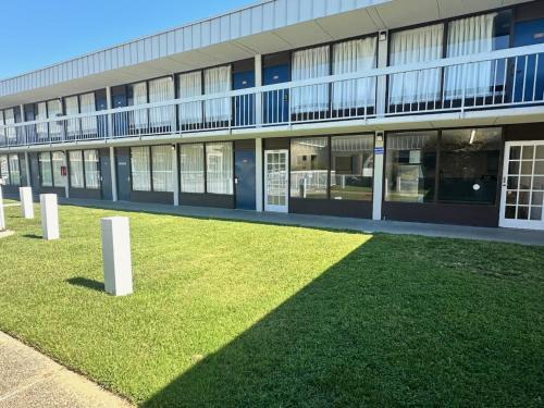 Lugoff Hotel | Motel 6 Lugoff, SC