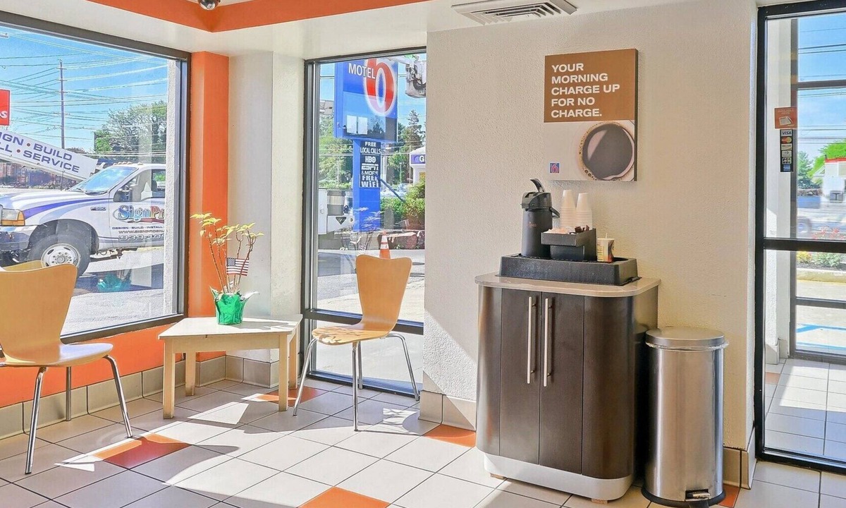 Maple Shade Hotel | Motel 6 Maple Shade Township, NJ - Philadelphia - Mt Laurel