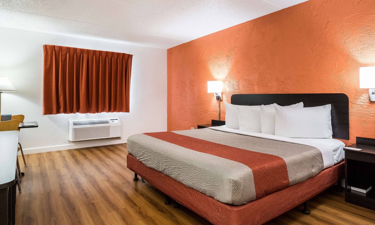 Prospect Heights Hotel | Motel 6 Prospect Heights, IL