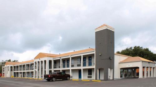 Round Rock Hotel | Motel 6-Round Rock, TX