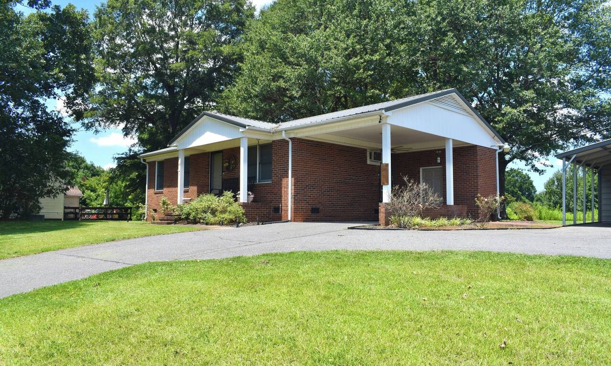 Mount Holly House | Mount Holly Studio Suite - 10 min from Whitewater