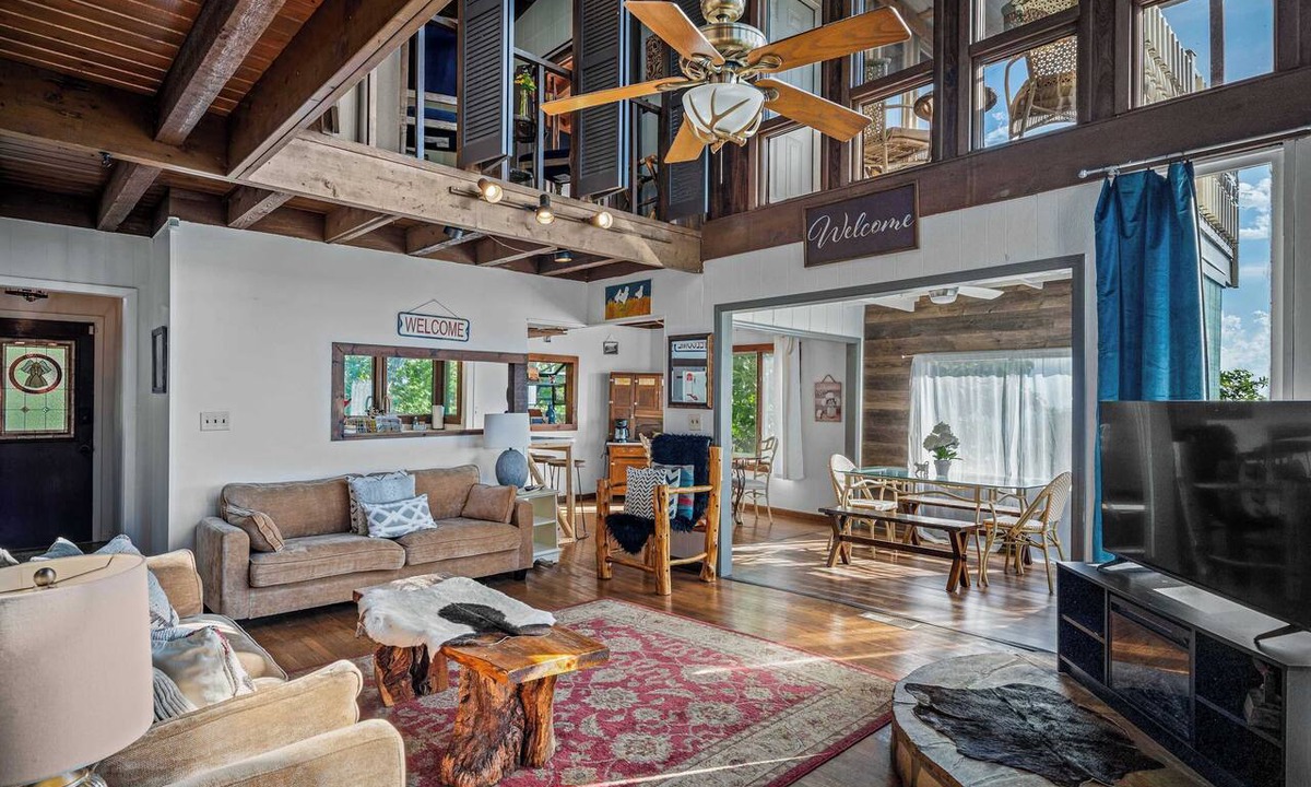 Mentone House | Mountain Retreat! Ruby's Roost Home & Loft