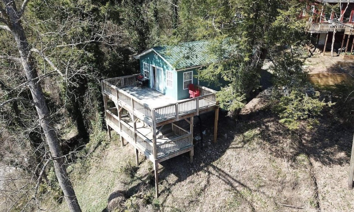 Bat Cave Cabin | Mountain & River Views, Cute Getaway - Southfork Cottage by Carolina Properties