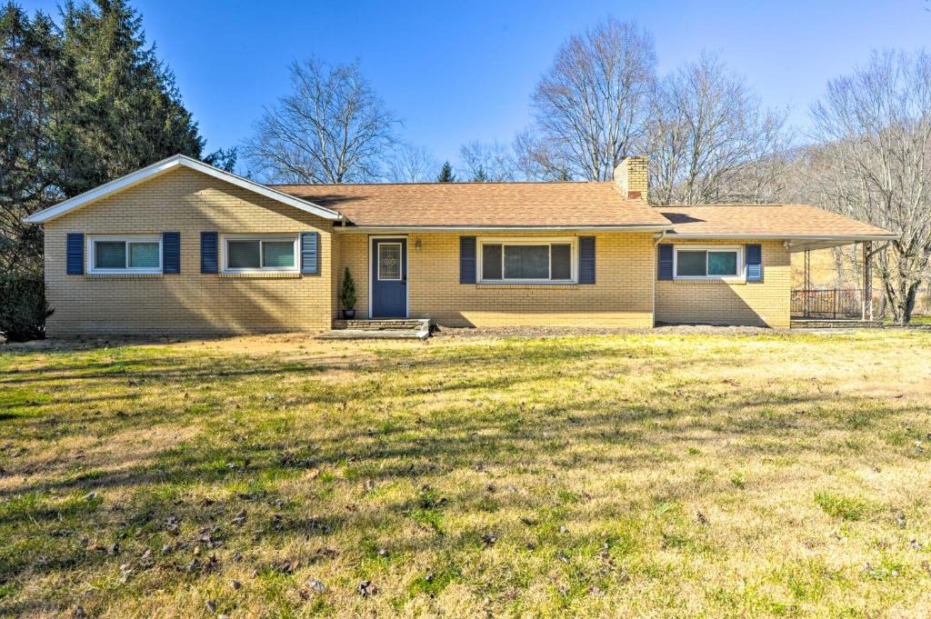Dellslow House | ‘Mountaineer Retreat’ - 5 Mi to WV University!
