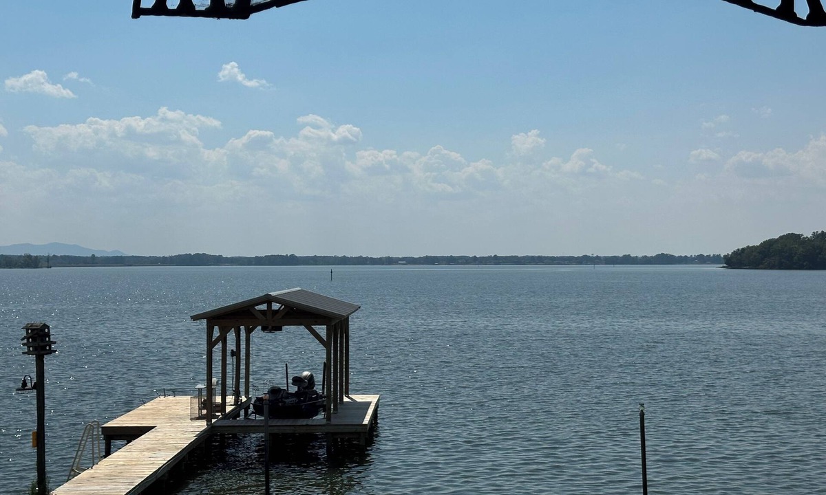 Cedar Bluff House | Nanny & Pa's Place - with Private Boat Ramp and Dock