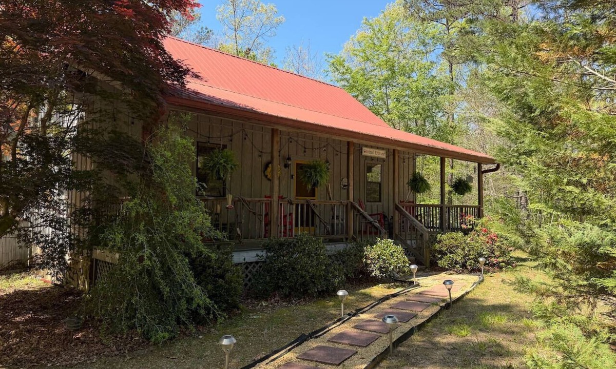 Mentone Cabin | Nature Oasis | Hot Tub | Fishing Pond | Fire Pit