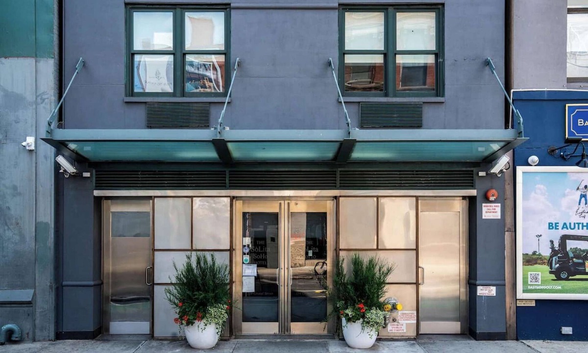 Williamsburg Hotel | Near One World Trade Center + Free Wi-Fi