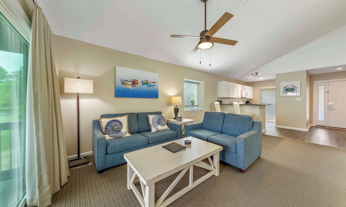 Fairfield Harbour Condo | New Bern Condo-Resort Living with Pool, Gym, & Water Views
