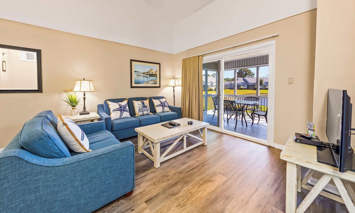 Fairfield Harbour Apartment | New Bern Lakeside Getaway-Modern 2BR Apartment with Resort Amenities
