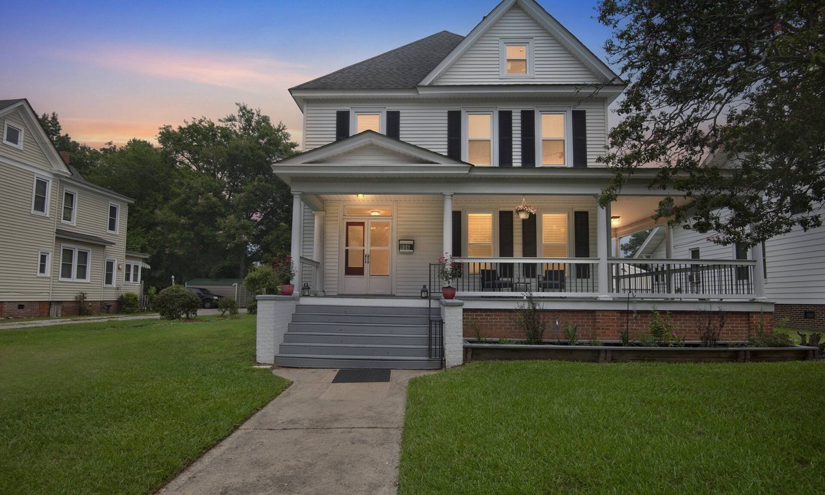 Elizabeth City House | NEW! Historic Elegance in the Heart of Elizabeth City