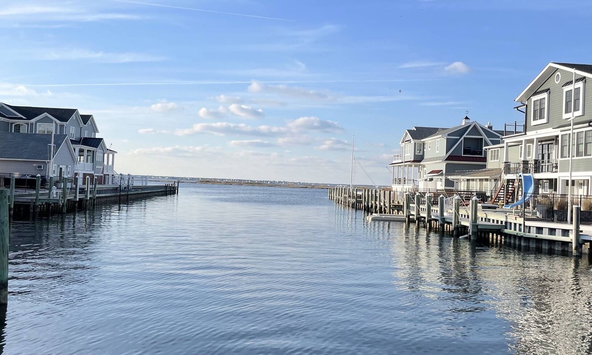 Lavallette House | New Luxury Waterfront Beach House in Lavallette! Sleeps 12!