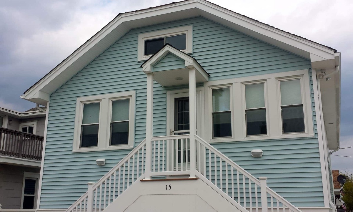 North End House | Newly Renovated Bungalow Close to the Bay and the Boardwalk (NOT FOR SENIOR WK)