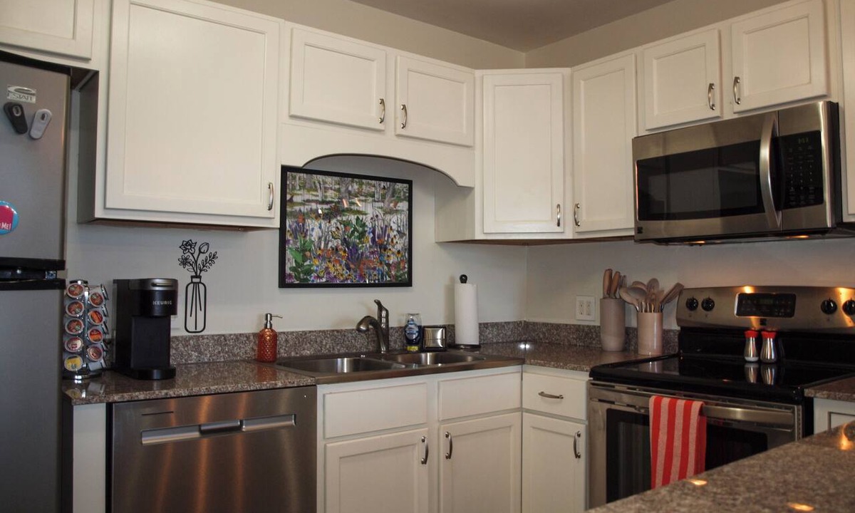 Midtown Crossing Condo | Newly Renovated Cozy Condo in Midtown Crossing