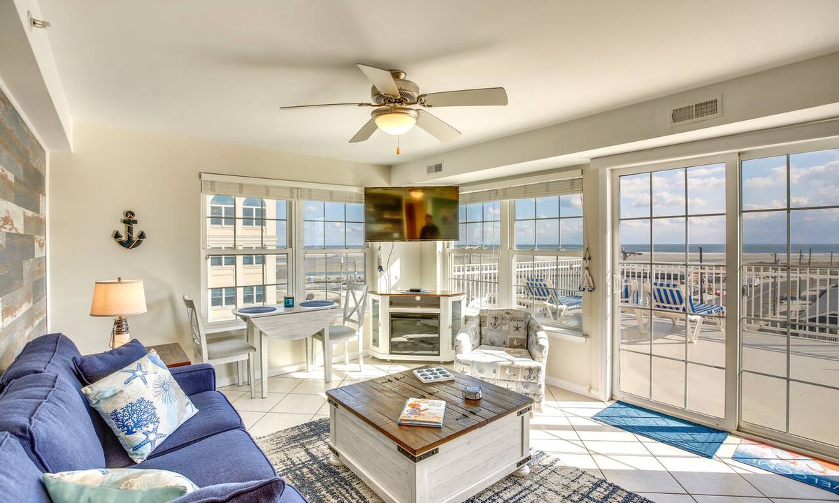 North Wildwood Condo | North Wildwood Condo - Beach Across Street!