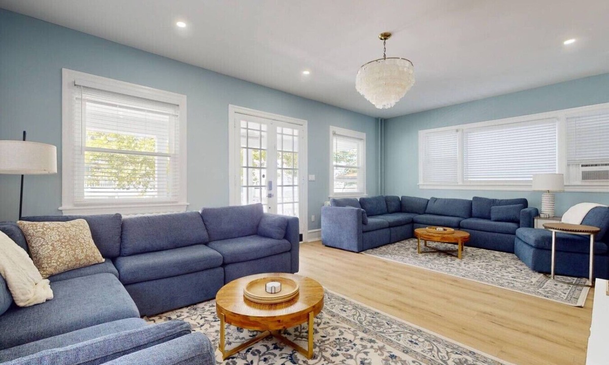 St. Leonard's Tract House | Ocean Oasis | 8bd/3bth | 4 min walk to beach