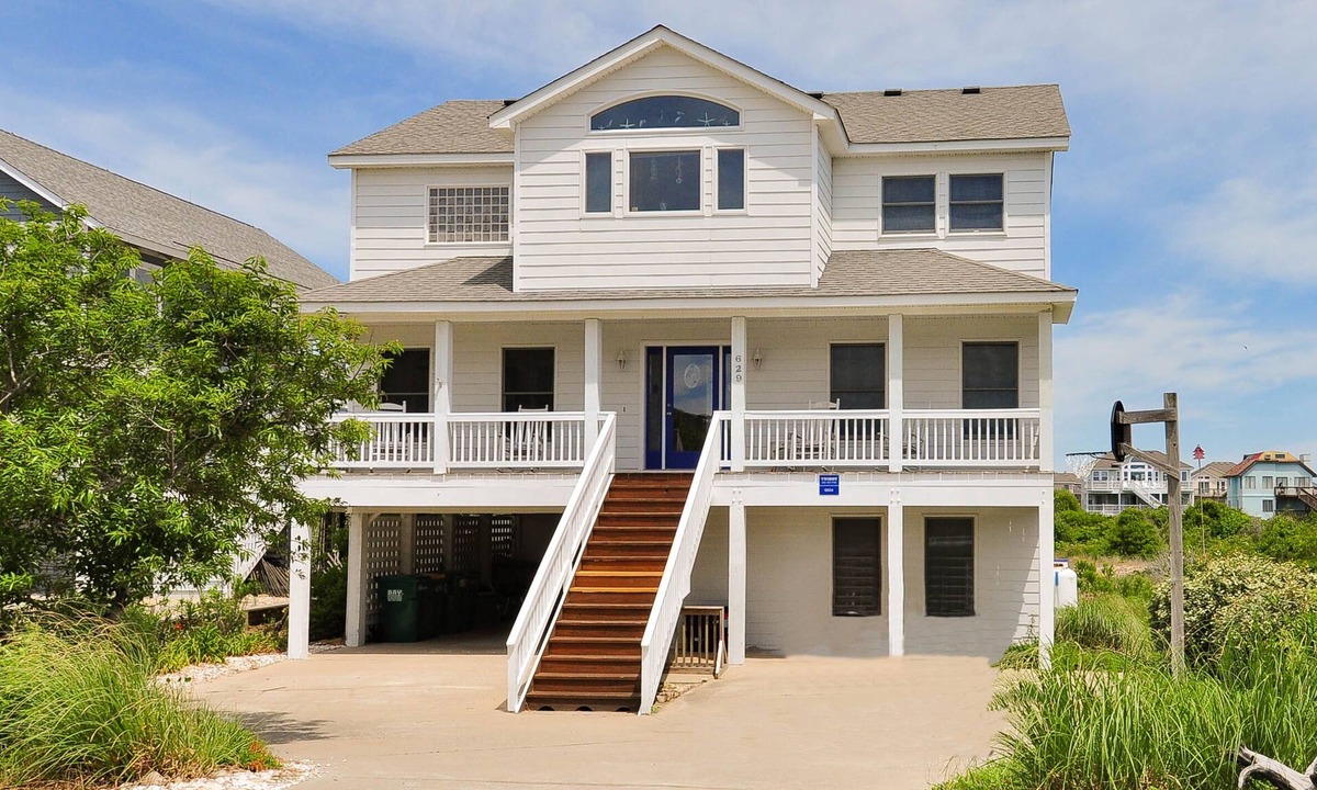 Ocean Sands House | Ocean Views Beach House - 165 Yards to Sand! 6BR, Sleeps 14 - Shades of Summer