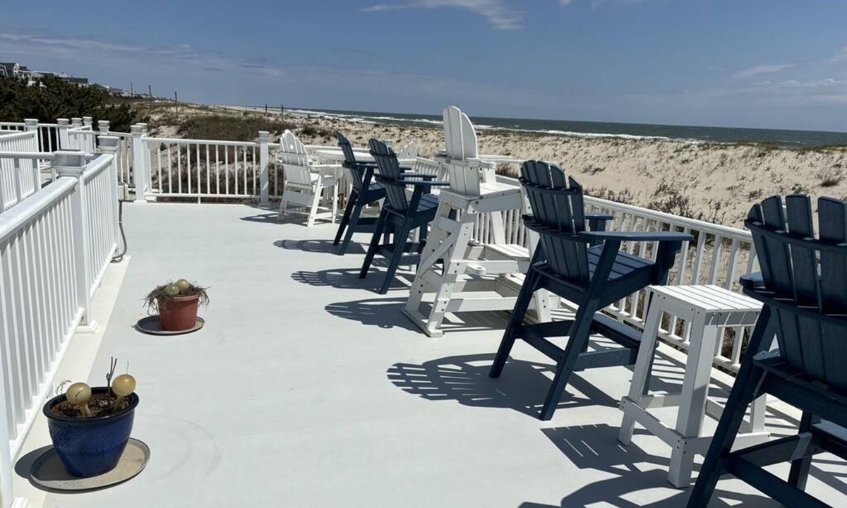 Ship Bottom Cottage | OCEANFRONT Adorable Cottage! Perfect For a Couple or Small Family of 4!
