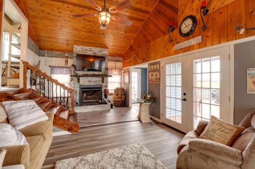 Milford House | Oceanfront Milford Home w/View & Boat Access