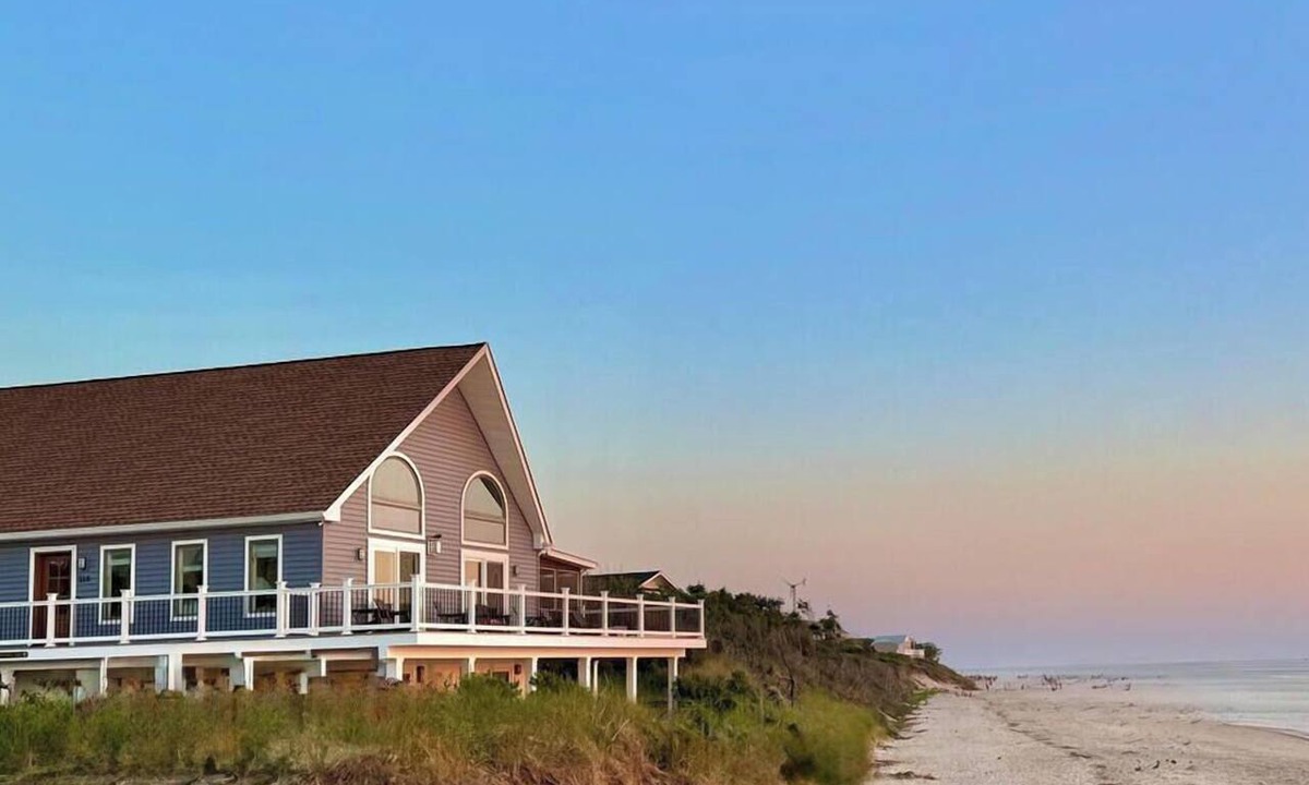 Villas House | Oceanfront Private Beach, Country Road Properties
