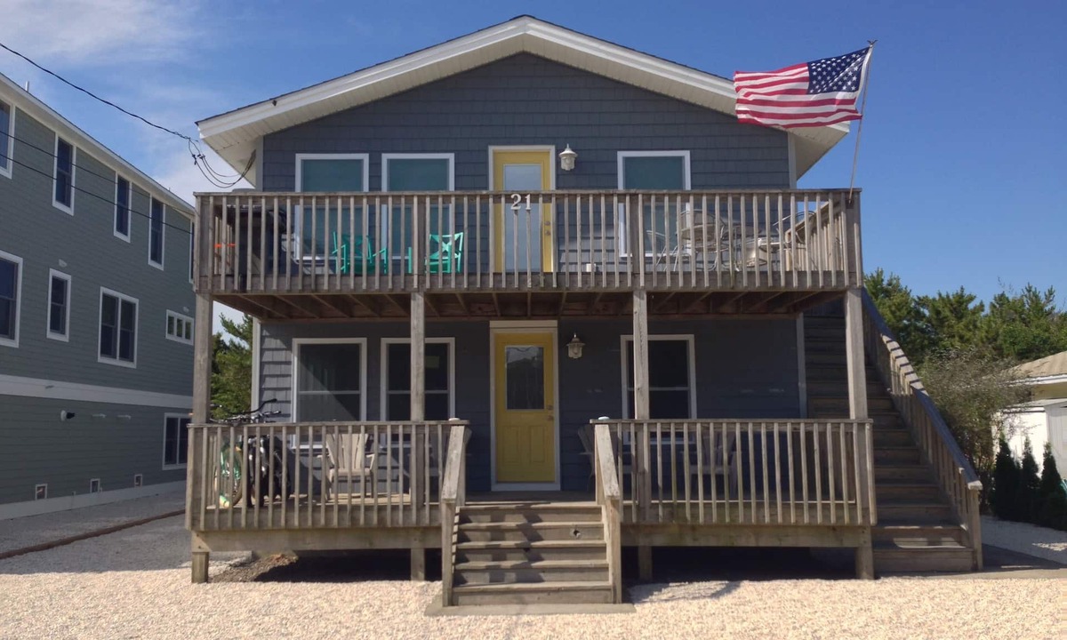 Barnegat Light House | Oceanside Barnegat Light Beach House 3Br/1Ba. Walk to Beach. Downstairsn