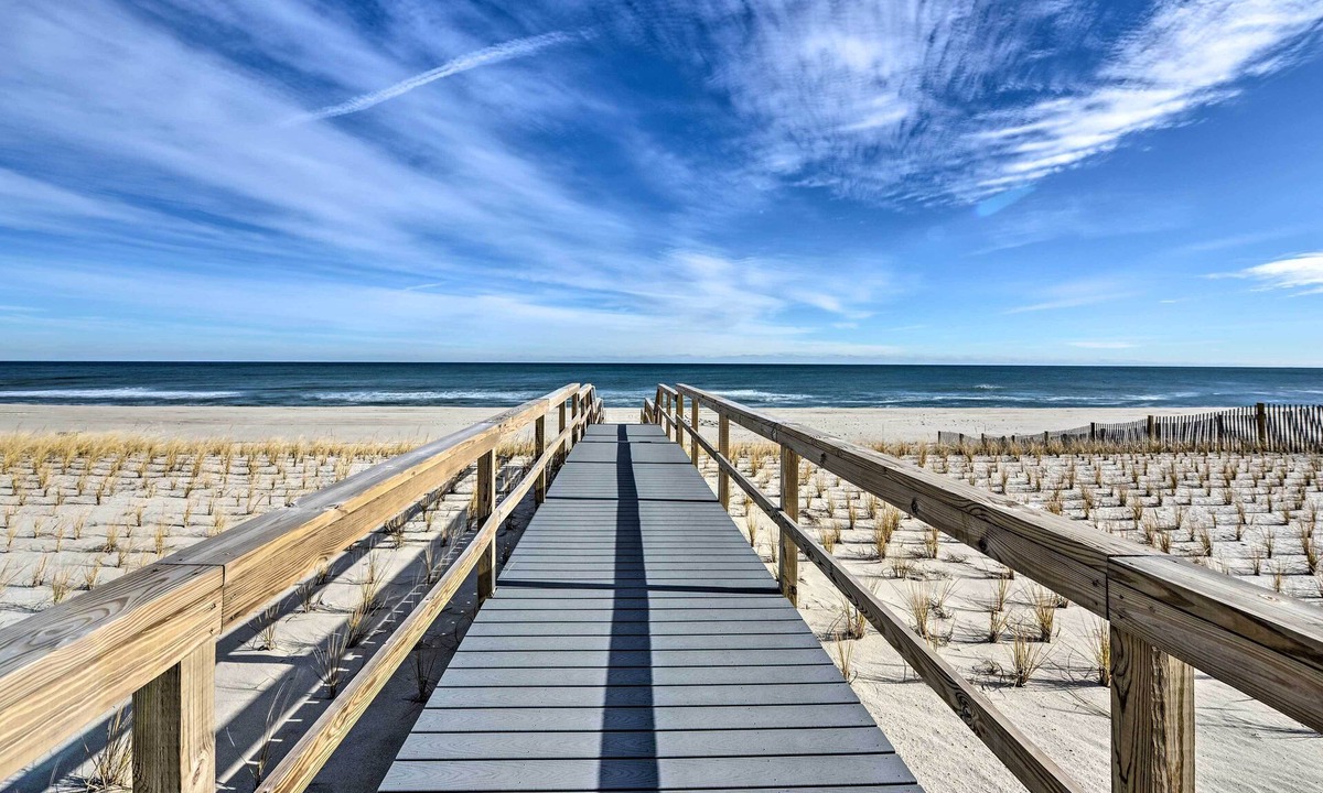 Mantoloking House | Oceanside Beach House in Pvt Beach Community!