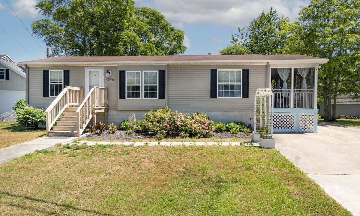 Deep Hole House | One Peace Cottage by Seaside Vacations & Sales