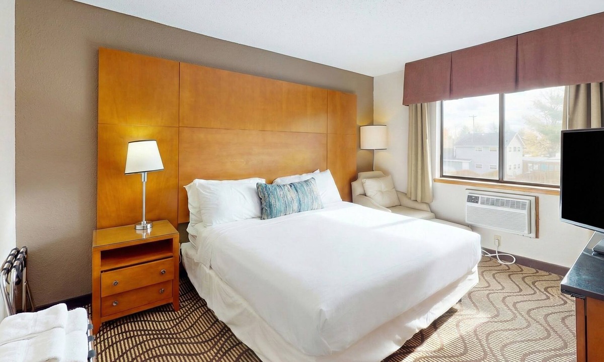 Oscoda Hotel | Oscoda Lakeside Hotel