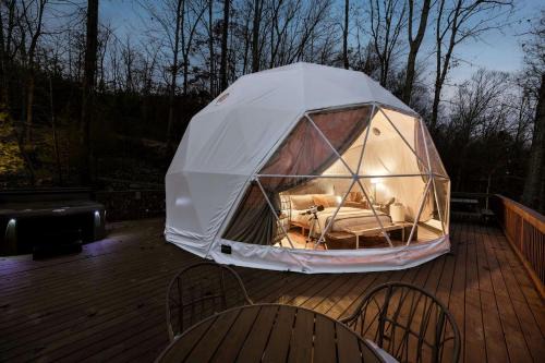 Wardensville Other | Outstanding Dome with Fire Pit and Hot-tub in Wardensville, West Virginia