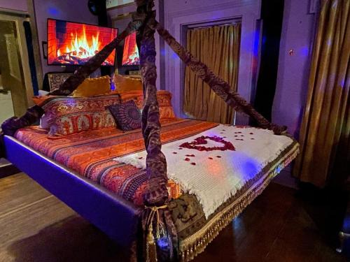 Morrison Apartment | Overnight Escape Room - Genie Romance Micro-Resort