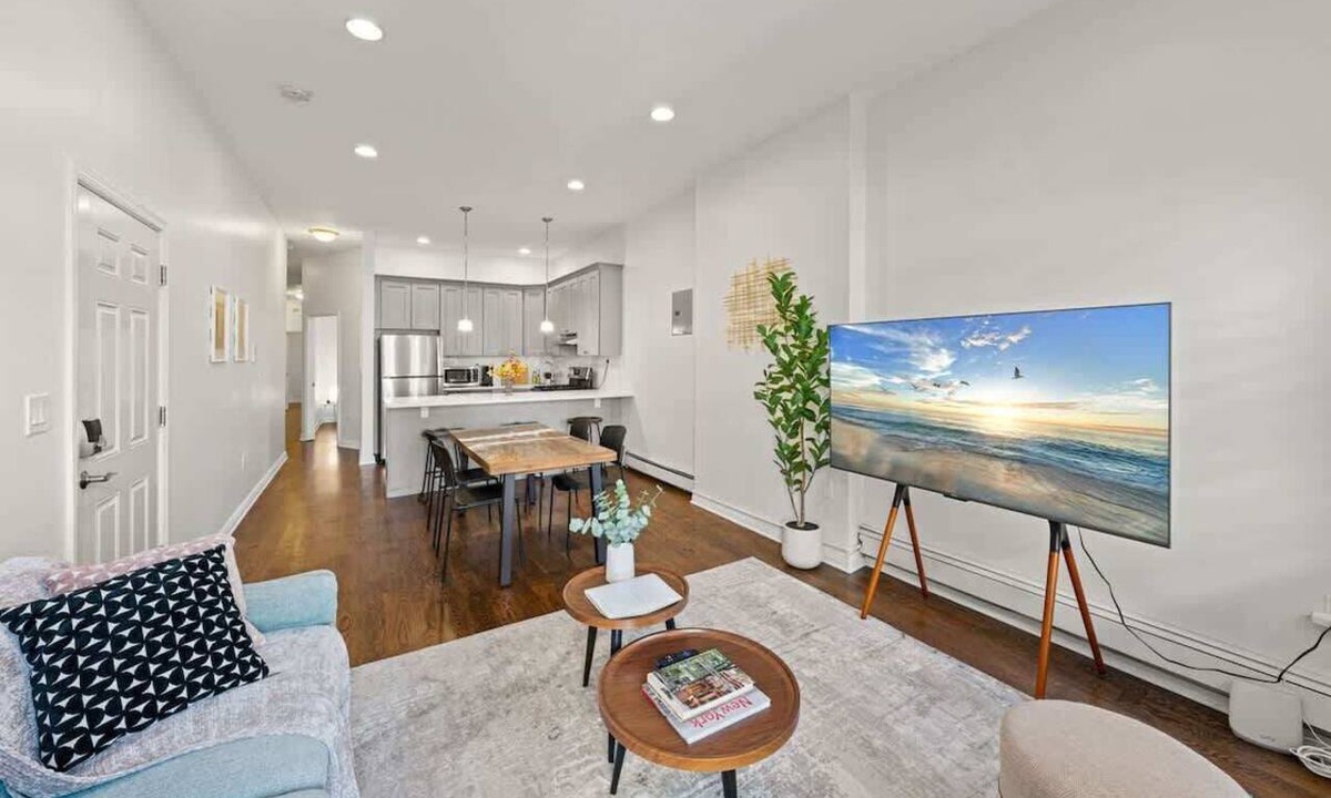 Historic Downtown Apartment | Park Hamilton House 3B2B Modern Apt Mins to NYC