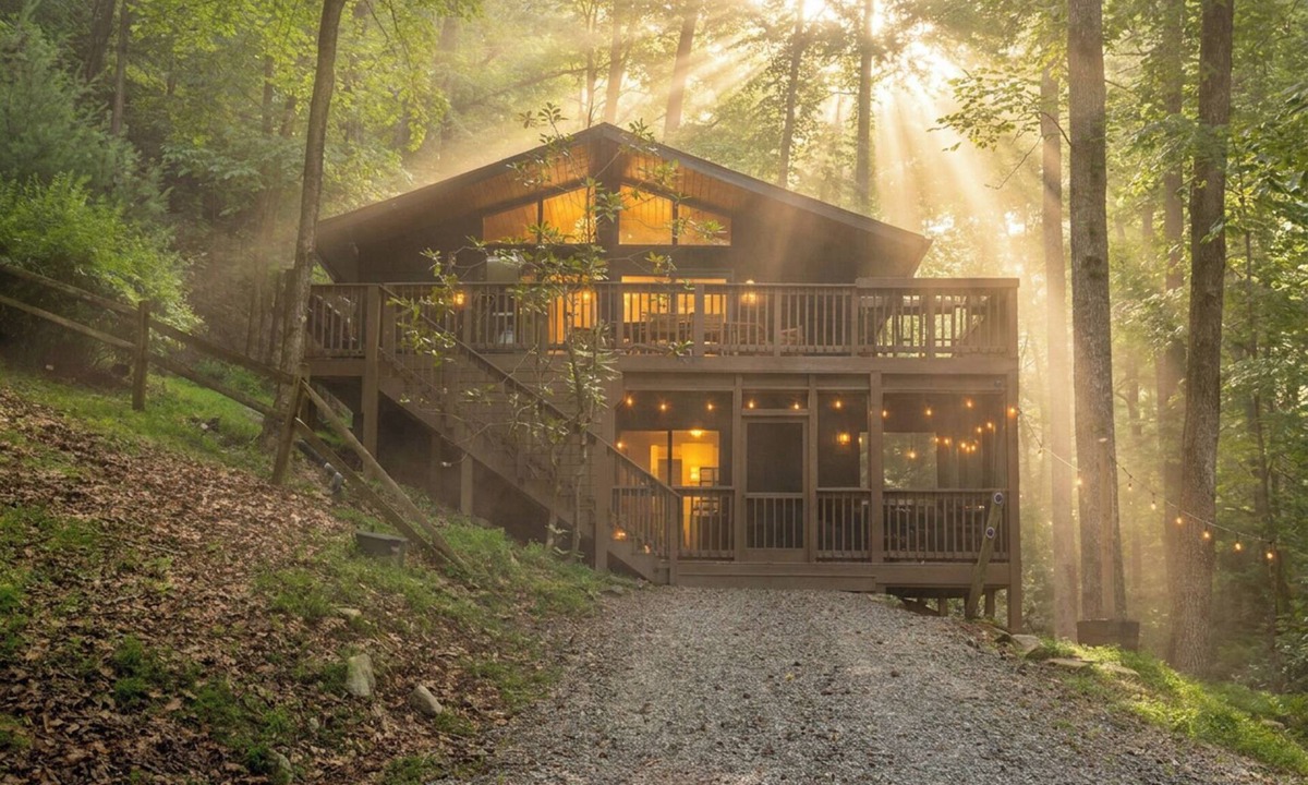 Deep Gap Cabin | Penny Creek Cabin 2 bed 1 bath sleeps 6,Creekside*Hike*Fish*RELAX