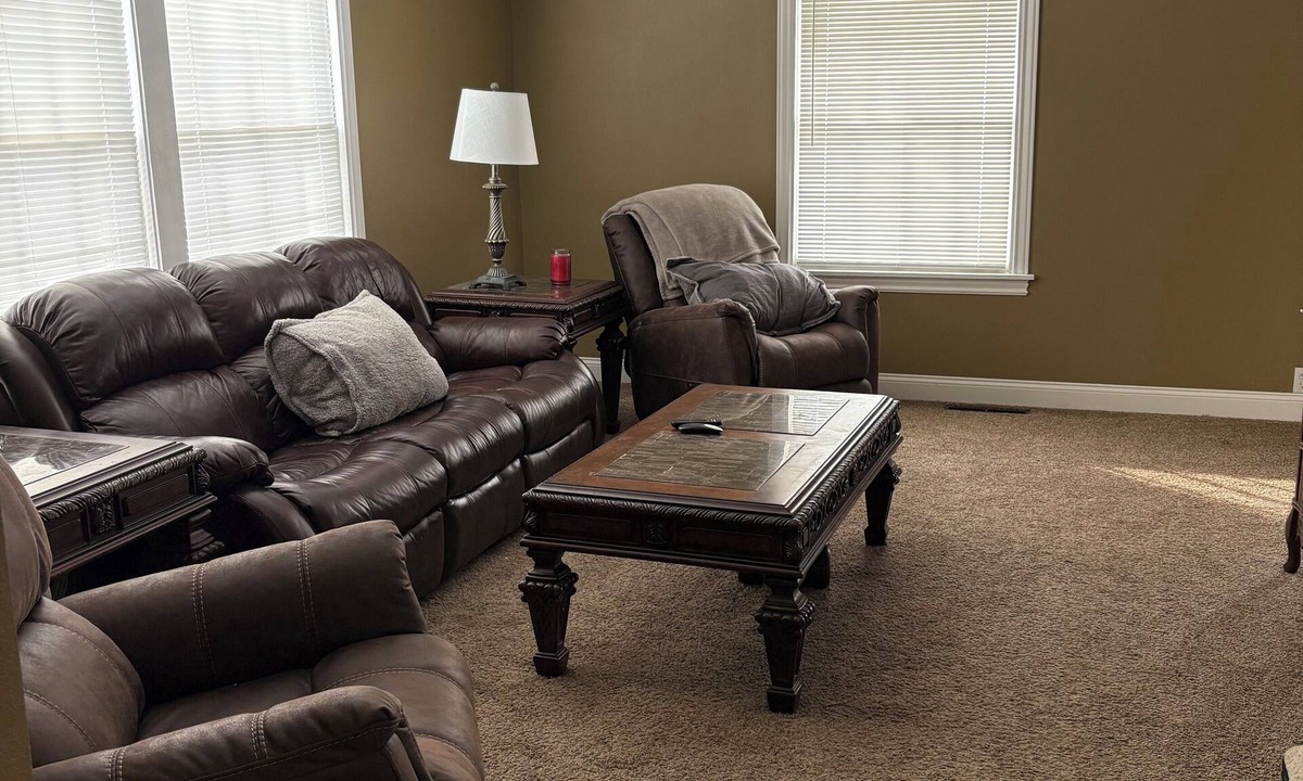 Erie House | Perfect 2-bedroom house with AC in lovely Erie