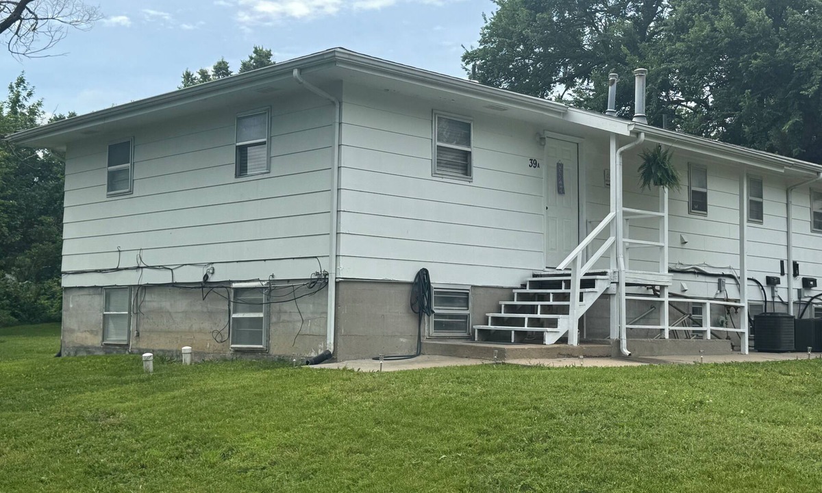 Junction City House | Perfect 2-bedroom house with AC in charming Junction City