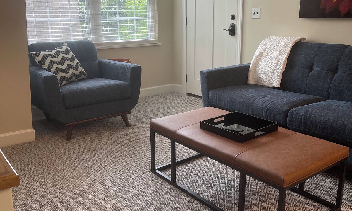 Auburn Condo | Perfect Little Condo in Downtown Auburn.