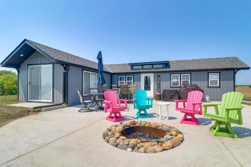 Dent House | Pet-Friendly Cabin w/Lake Access & Patio in Dent
