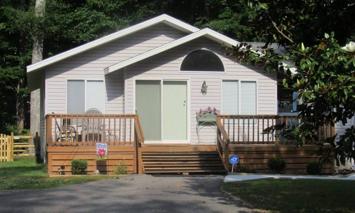 Ocean Pines House | Pet-friendly home featuring a private fenced backyard for safe outdoor fun