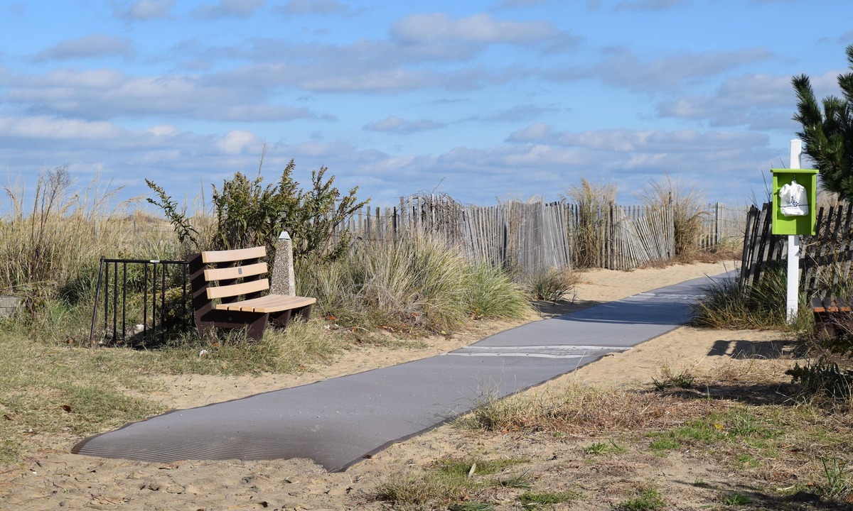Dewey Beach Apartment | Pet Friendly Ocean Front Building Downtown Dewey Beach Sleeps 7