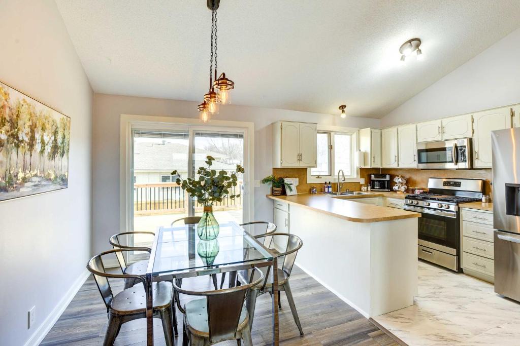 Omaha House | Pet-Friendly Omaha Vacation Rental w/Deck!