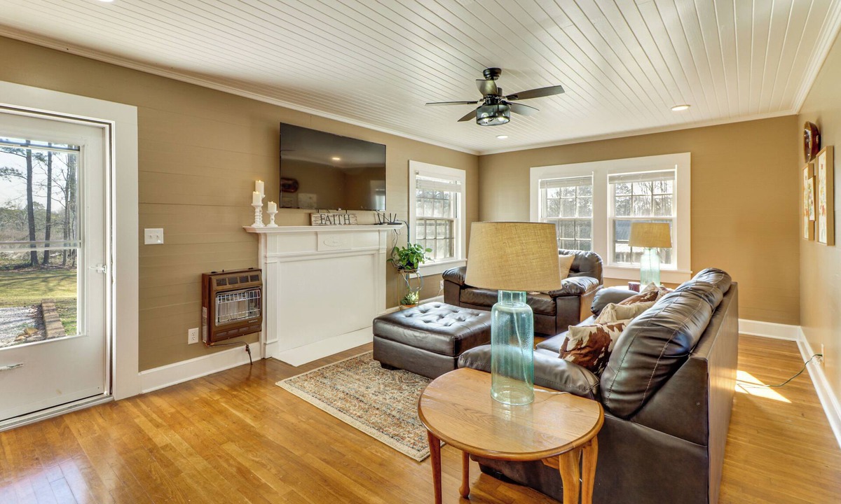 Lineville Cottage | Pet-friendly 'railroad Cottage' Near Wedowee Lake