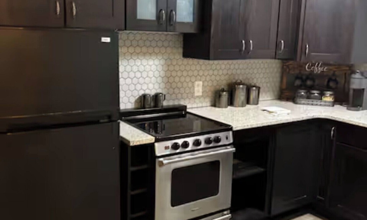 Florence Cottage | Pickle in the Park - 1 Bedroom Studio Apartment
